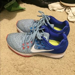 Nike zoom structure 19 running shoes